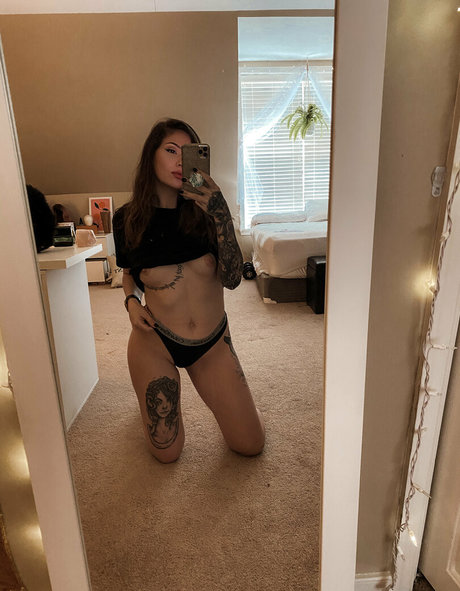 shesmyjam erotische hd galerien