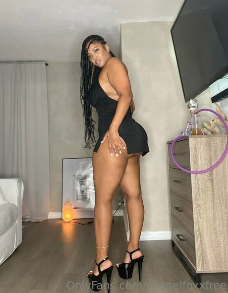 chanelfoxxfree kostenlose sexy bild