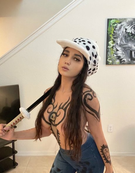 SukeshaRay pornostar nackte bilder