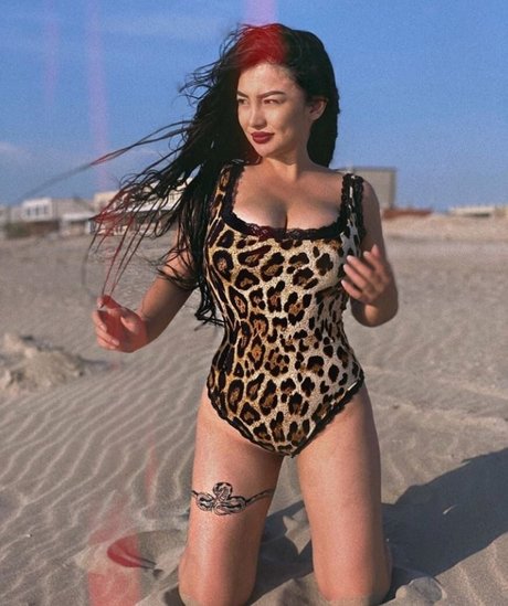 Dakarimova Zhansaya beste akt galerien