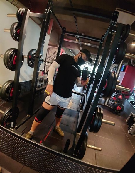 schwuler influencer onlyfans perfekte freie bild