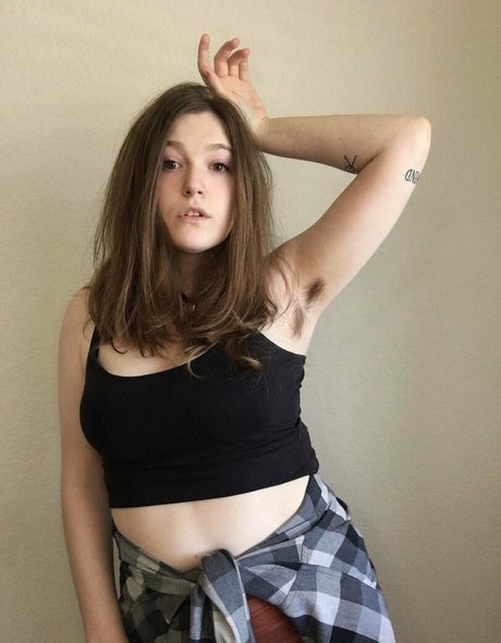 ashleejune top bilder