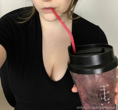 ashleejune perfekte erwachsene bilder