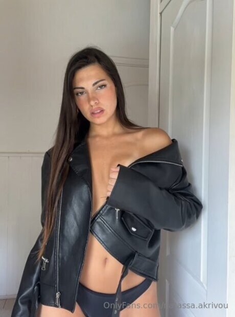 Elenayumi akt pornostar foto