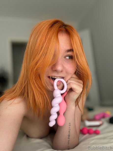 Bubblebitchh schauspielerin akt foto