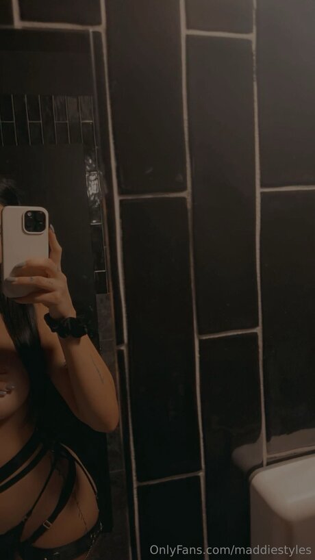 Maddiestyles nackt xxx foto