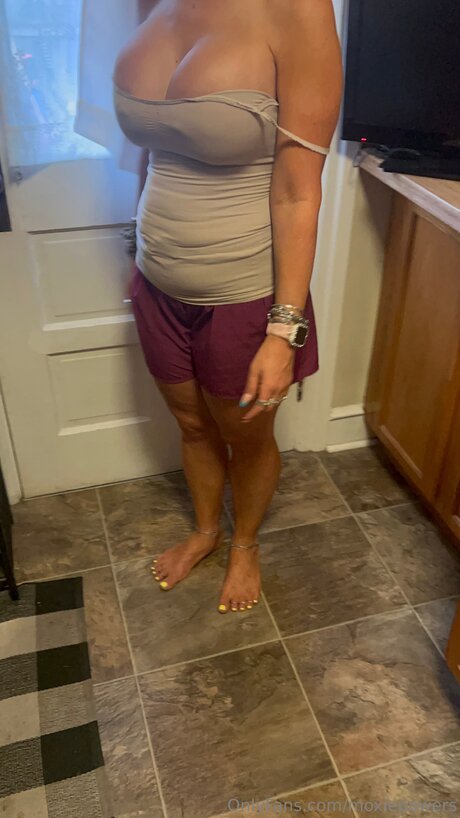 Moxiepowers model freie bild