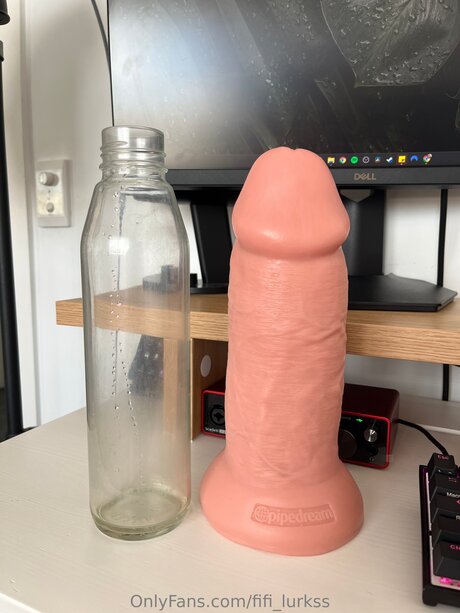 Fifi Lurkss schöne erwachsene archiv