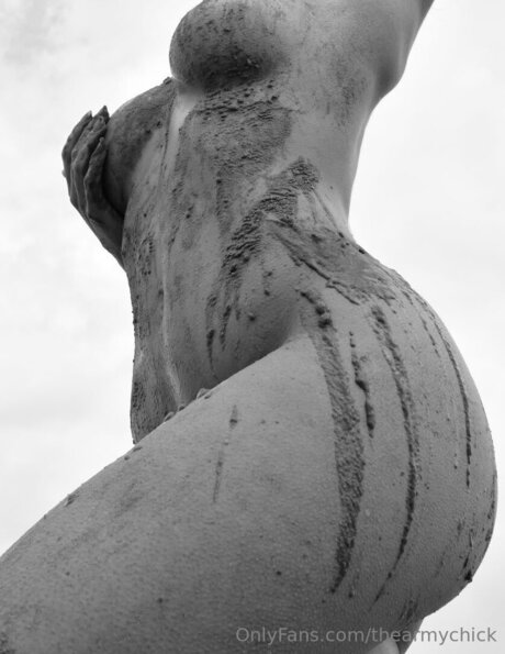 Thearmychick exklusive porno bilder