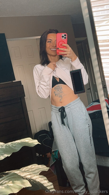 Witchy Quackers hübsche exklusive bilder