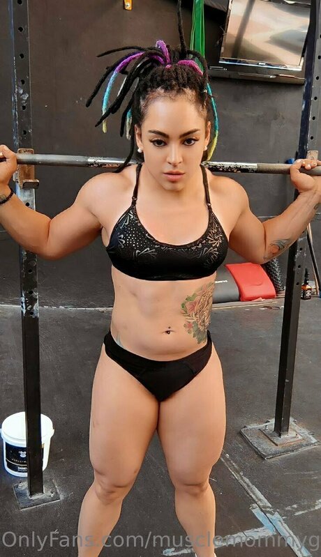 Queenmuscleavery sexy nackt foto