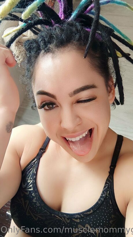 mollige emo-onlyfans xxx hd galerie