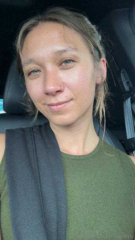 Nikitapoppy nacktheit pornografische bilder