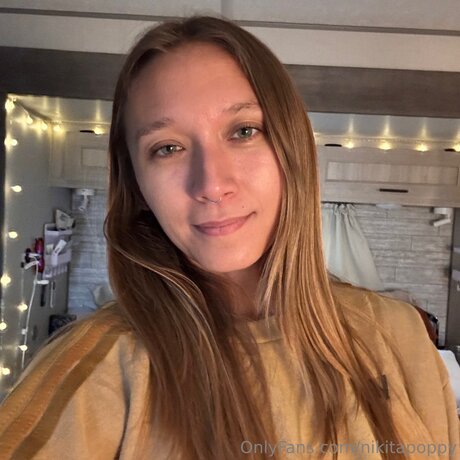 Nikitapoppy nackt erwachsene galerien