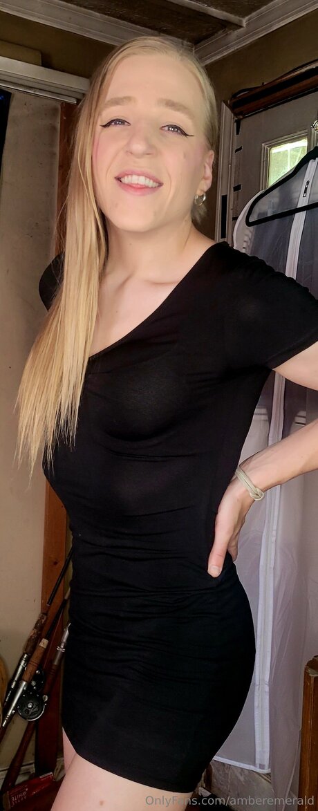 Amberemerald nackt archiv