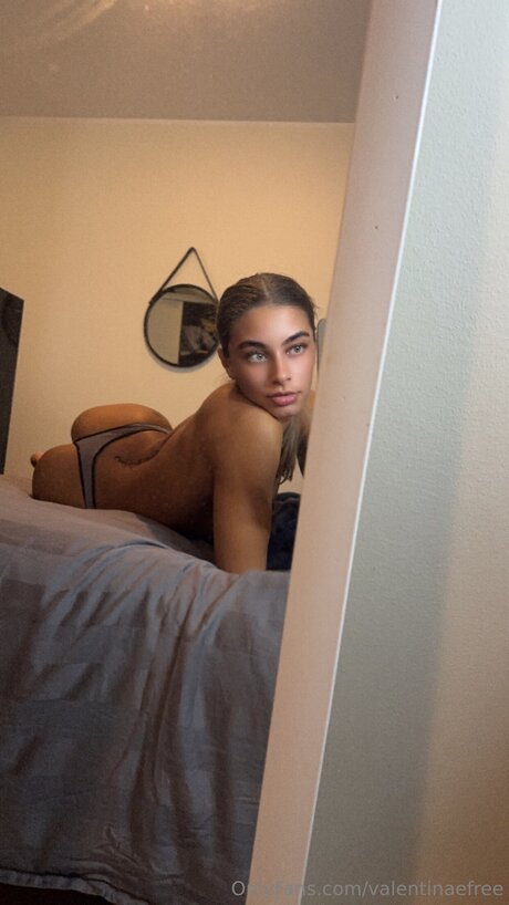 Valentinamyriadd nacktheit hübsche galerien