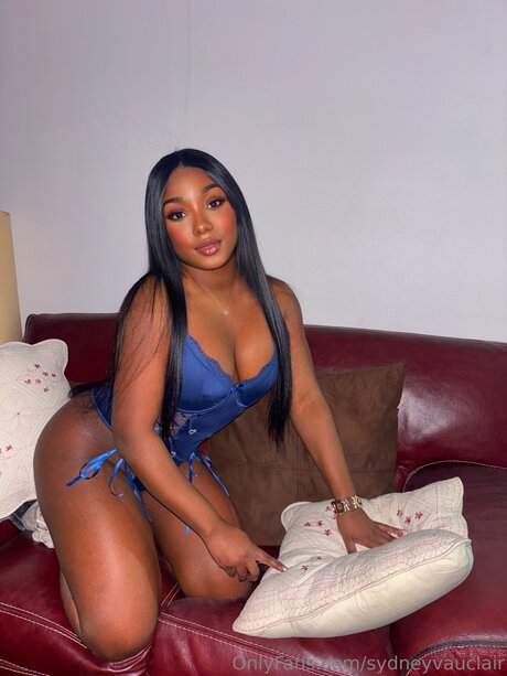 Sydneyvauclair schöne nackten bild