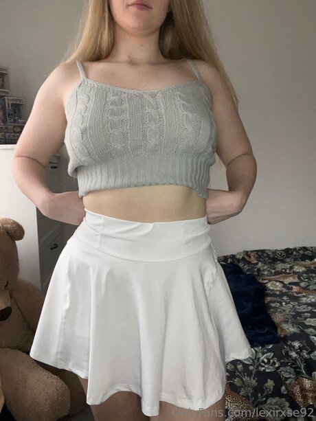 Lexirxse92 hübsche nackt galerien