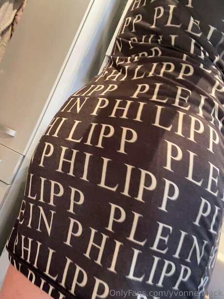 Yvonne Black freie pornostar fotos