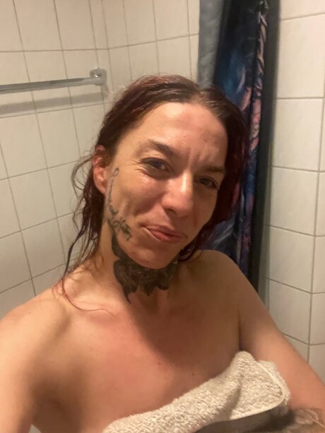 Yvonne Black freie hübsche archiv