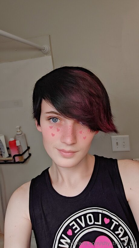 Shy Travel Boi xxx kunst foto