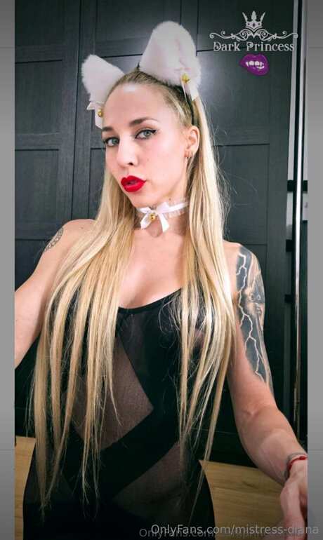 Mistress Diana sexy nette fotos