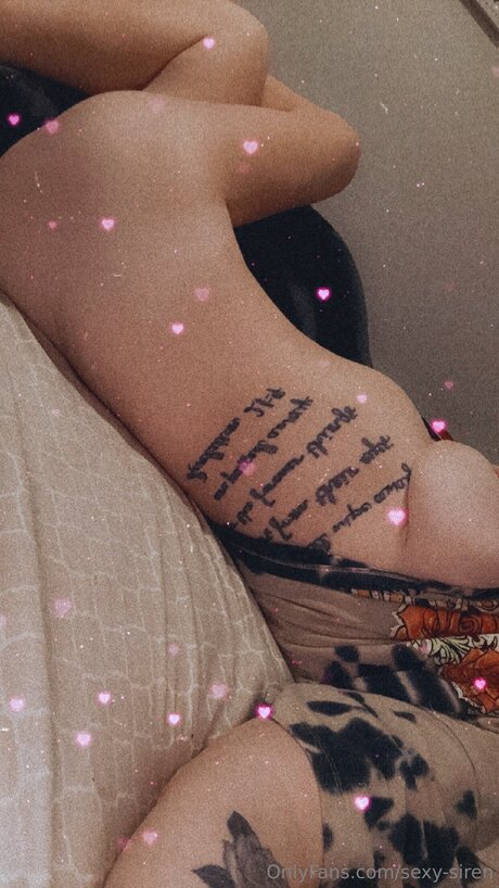 Sexy Siren nackt exklusive bild