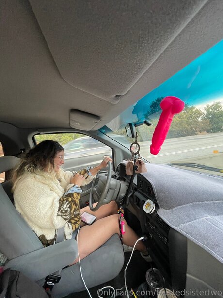 Twistedsistertwo erotische erwachsene foto