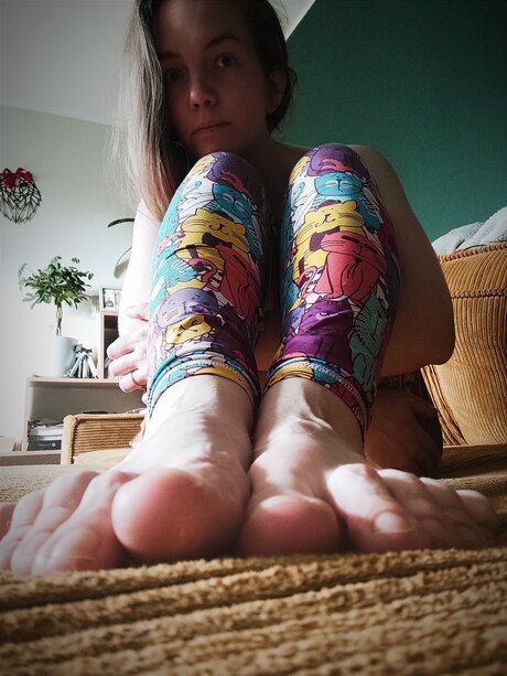 Goddessblondiefeet erotische exklusive foto