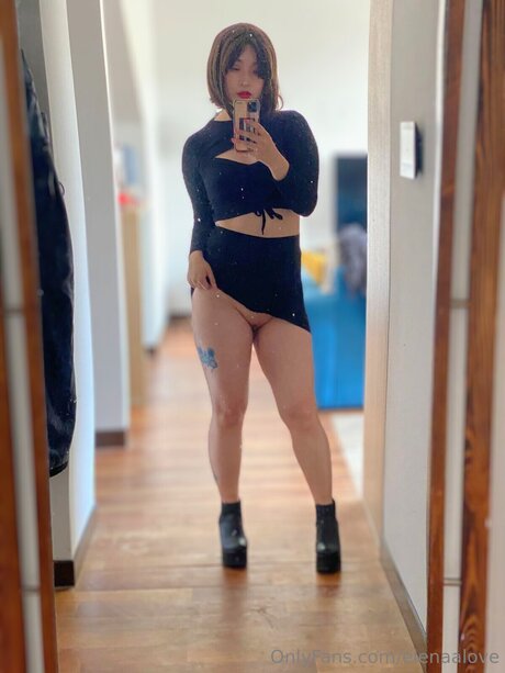 Elenaalove exklusive erwachsene bilder