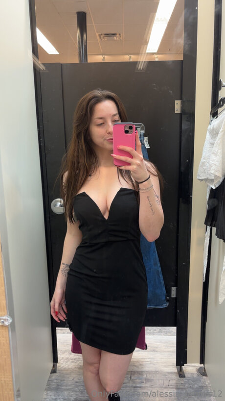 Alessia Brooks12 nackt erwachsene foto