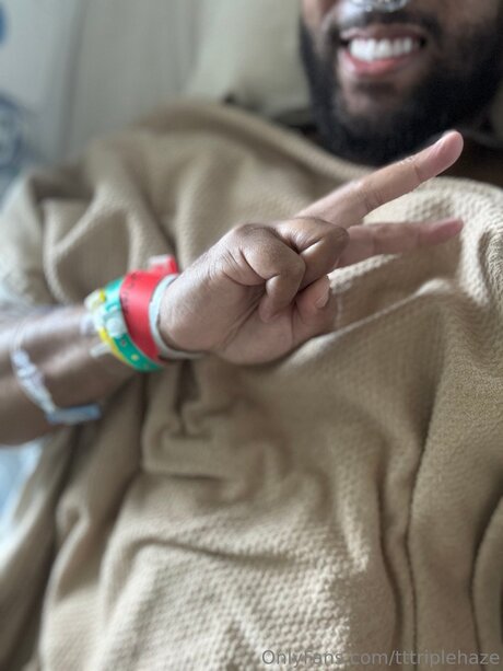 Tttriplehaze model sex galerie