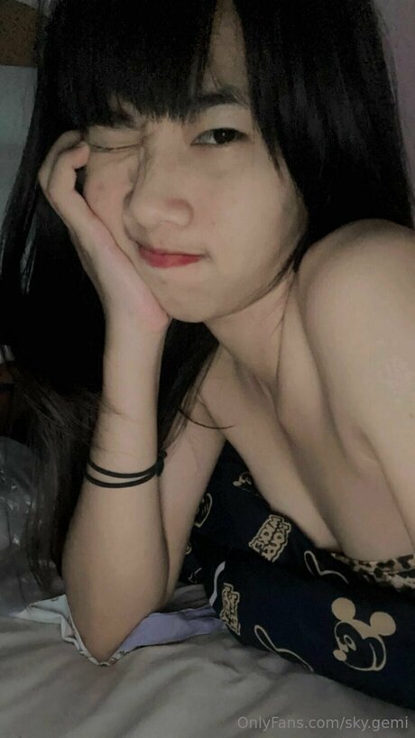 Sky Gemi schauspielerin erwachsene archiv