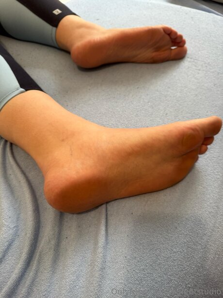 Bigfeetstudio nacktheit freie bild