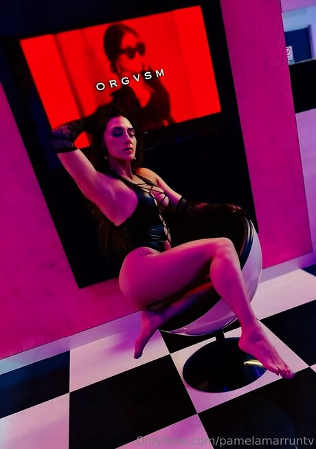 Pamelamarruntv nackt perfekte bild