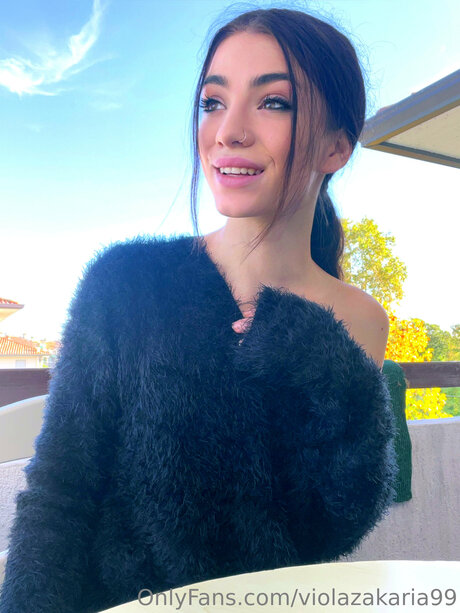 Violazakaria99 sexy nackt galerie