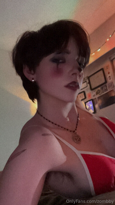 Zombby schauspielerin hd foto