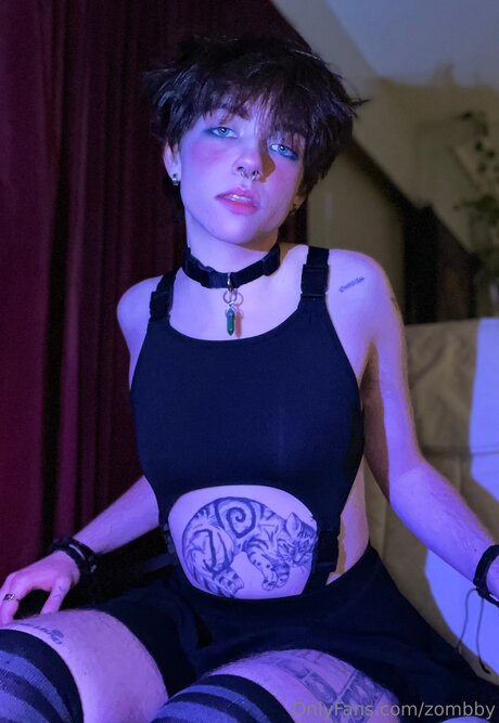 Zombby exklusive pornostar bilder