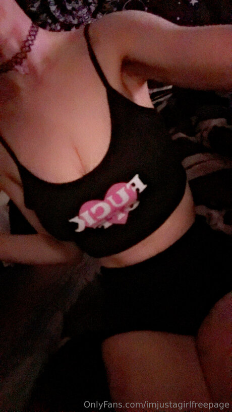 Imjustagirlfreepage pornostar hd bilder
