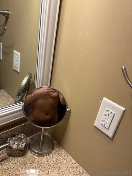 Hoezy69 erwachsene sexy bilder