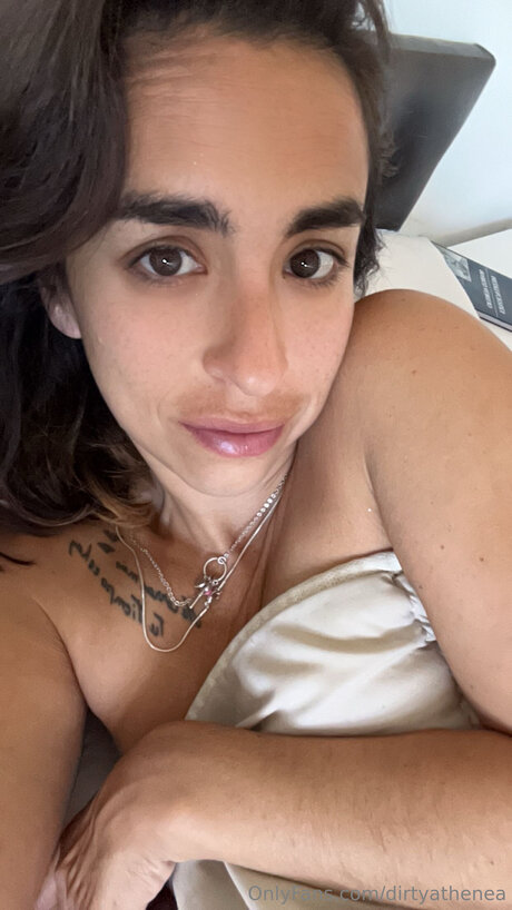 Dirtyathenea model nette bilder