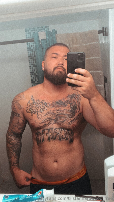 Tristanhardwoodxxx sexy hd galerien