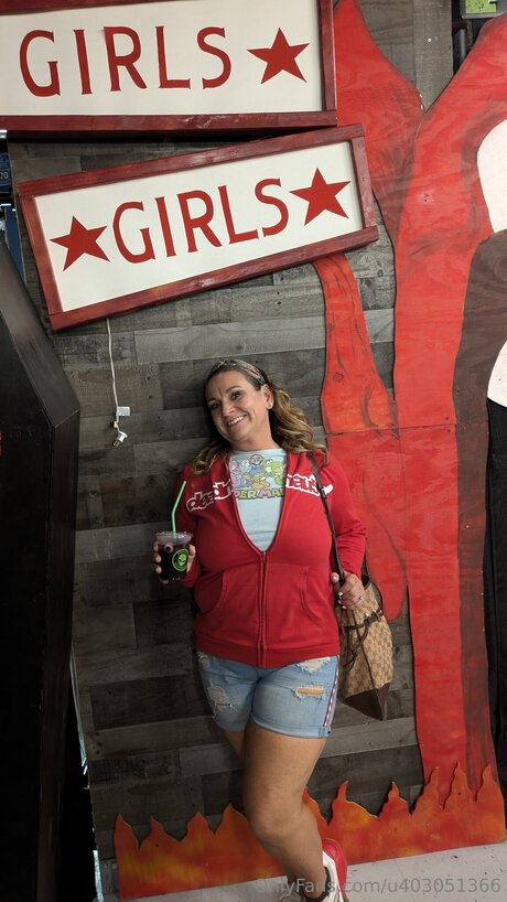 Brandy Raines top erotische foto