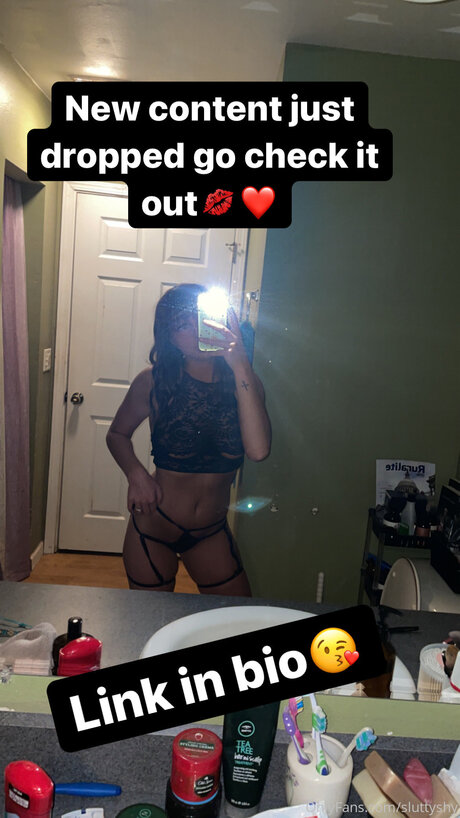 Sluttyshy erotische porno bild