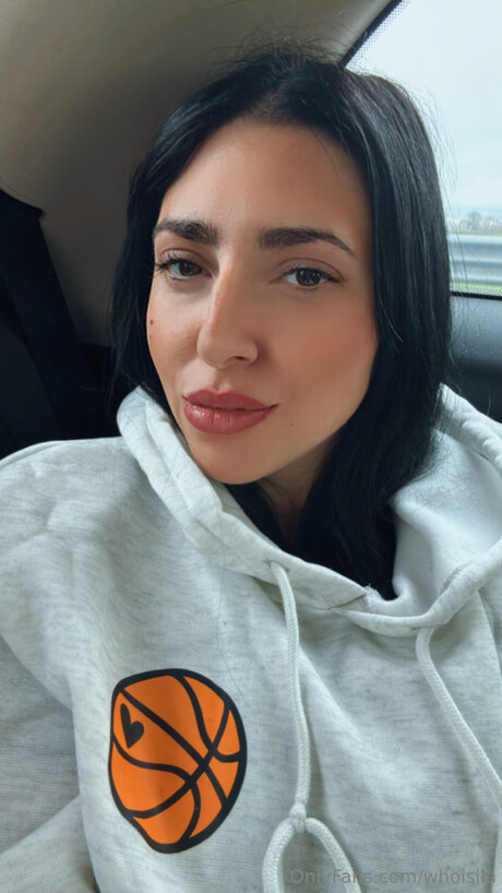 Whoisila hübsche erwachsene foto