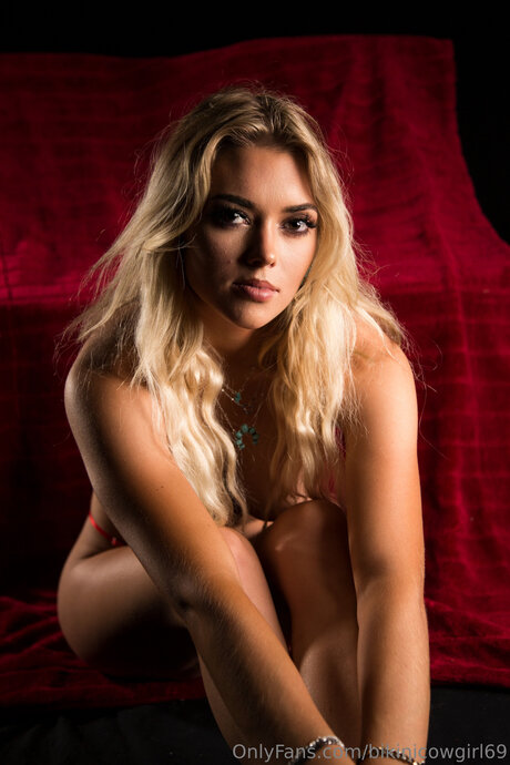 Bikinicowgirl69 beste akt bilder