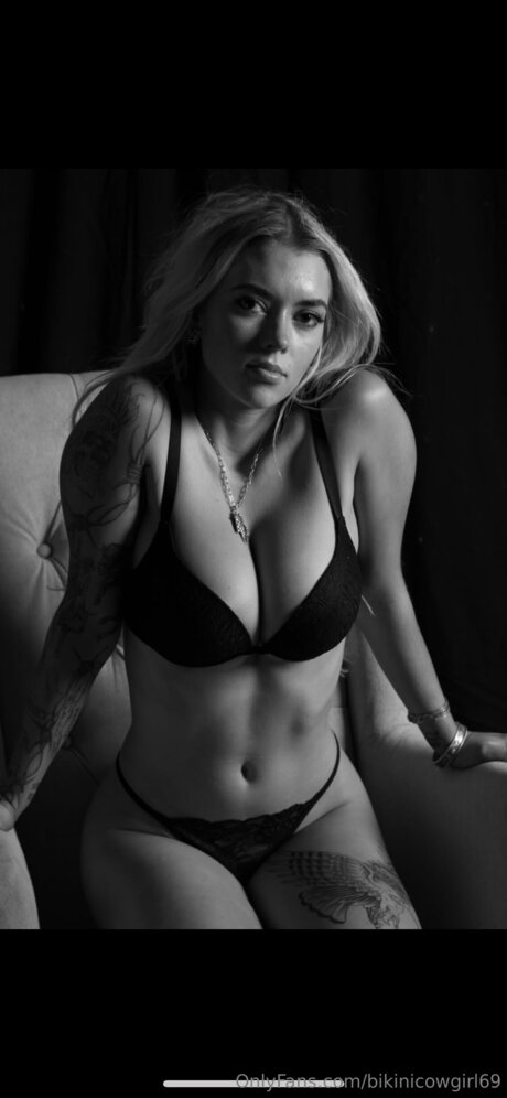 Bikinicowgirl69 freie exklusive bilder