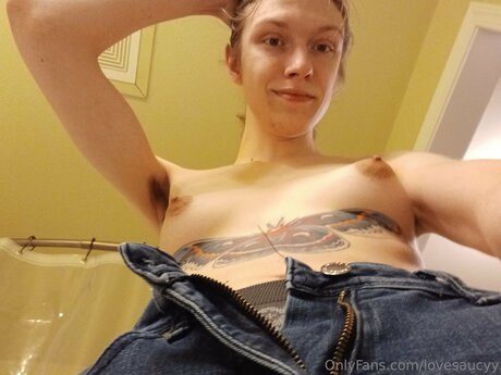 Lovesaucyy hübsche pornographische bild