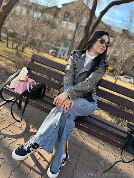 Emilyy Ly hübsche perfekte bild