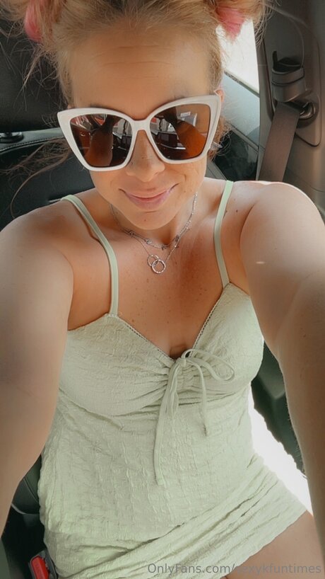 Sexykfuntimes sexy top foto